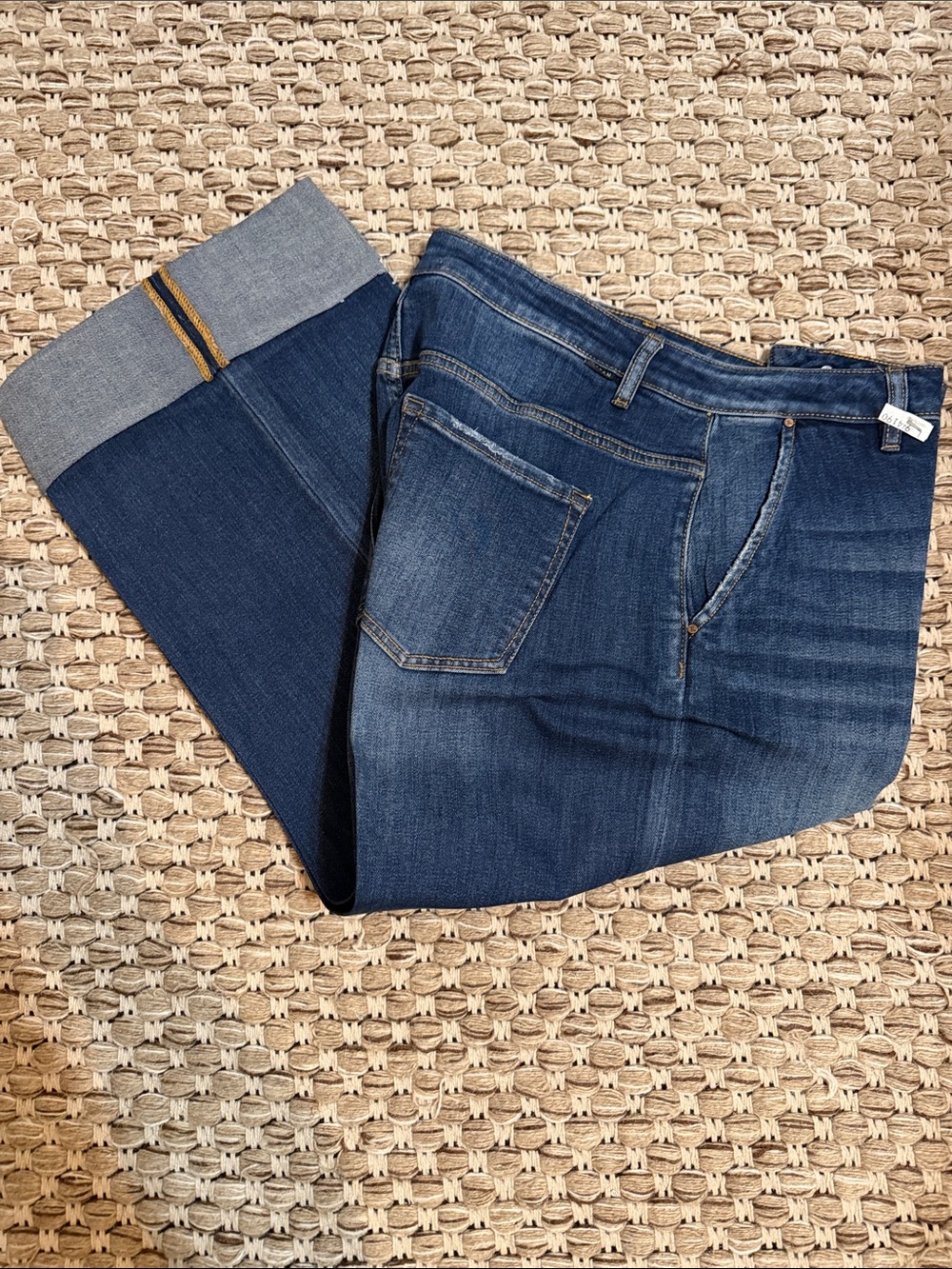 Women’s Dark Blue Stretch Denim Cropped Jeans